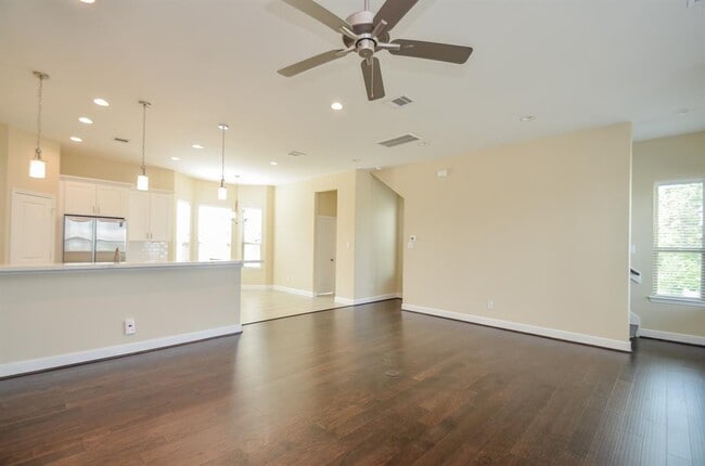 Building Photo - 5803 Conley St