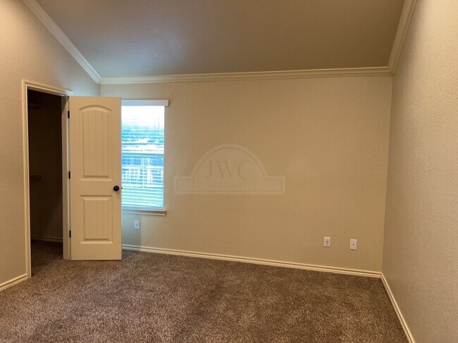 Building Photo - 5706 Luminous Ln