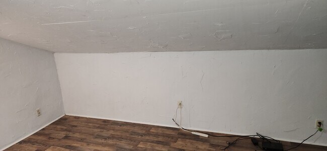 Building Photo - 110 Betsy Ross Pl