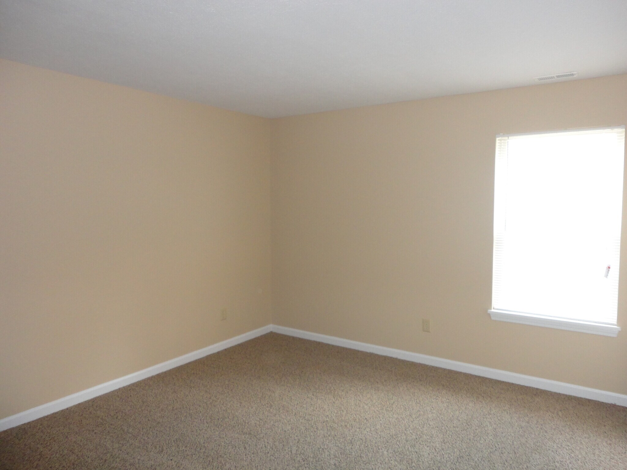 Building Photo - 620 Crystal Woods Cir