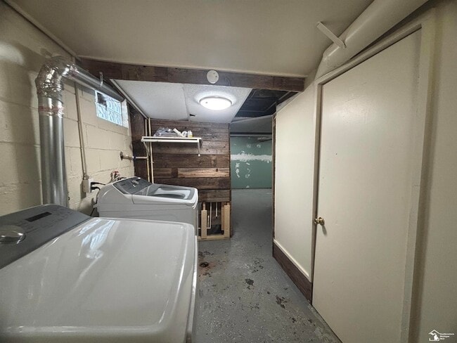 Building Photo - 26138 Yale St