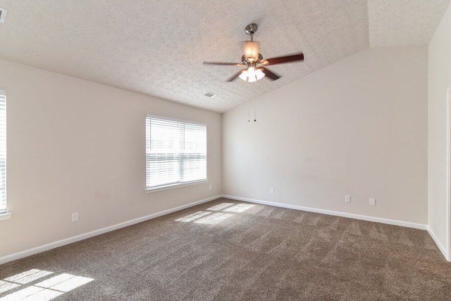 Building Photo - 626 Stonecrest Dr
