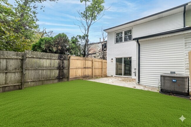 Building Photo - 4 Magnolia Ct