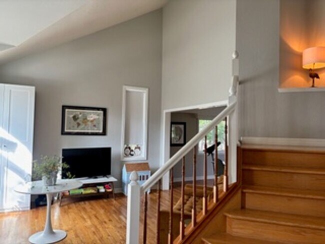 Building Photo - 815 Trail Ridge Dr