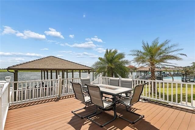 Building Photo - 4069 Marina Villa E