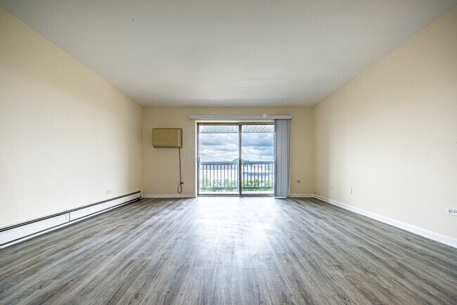 Building Photo - 2218 S Goebbert Rd