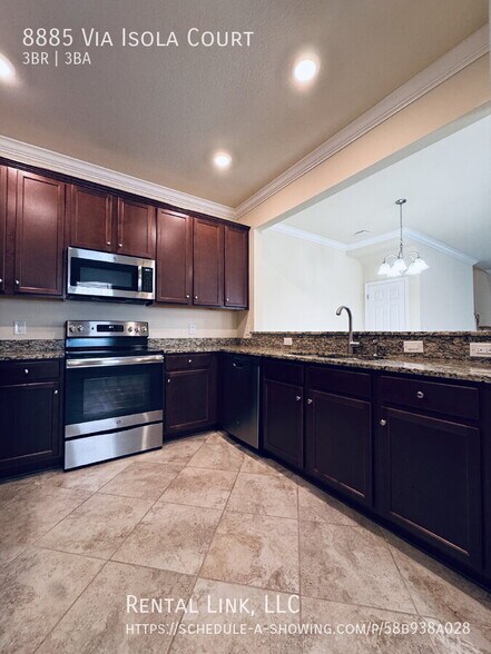 Building Photo - 8885 Via Isola Court