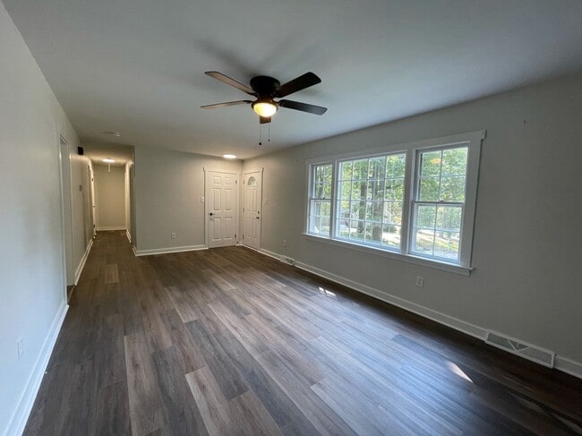 Building Photo - 115 Big Meadows Terrace