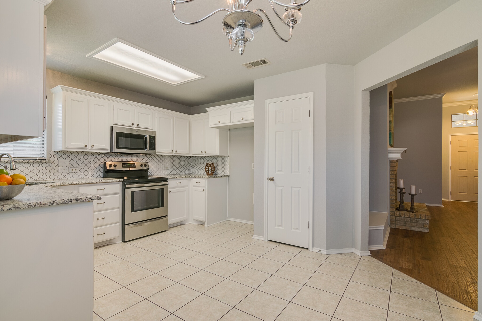 Kitchen - 956 Carlin Ln