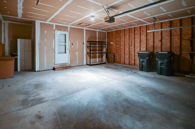 Building Photo - 1398 Prairie Rose Dr