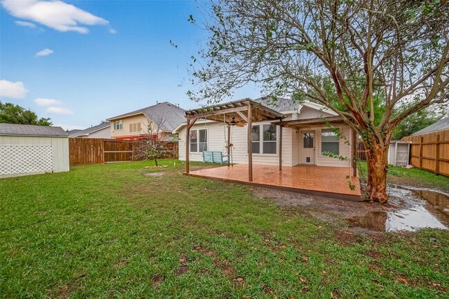 Building Photo - 2704 Hewn Rock Way