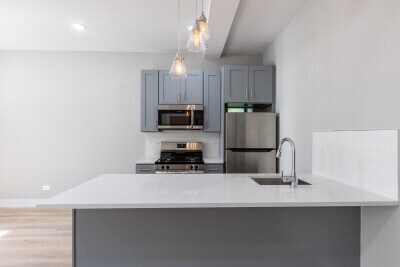 Building Photo - 454 W Belden Ave