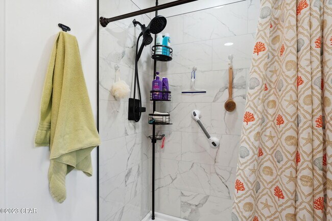 Building Photo - 526 Camellia Ave