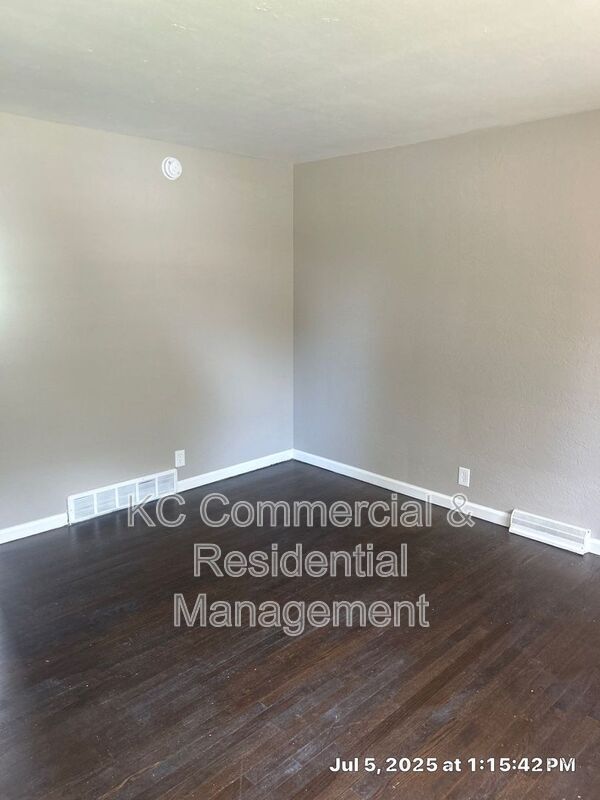 Building Photo - 1705 N Lynn St