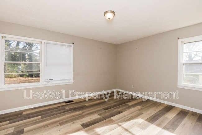 Building Photo - 1169 Dogwood Ln