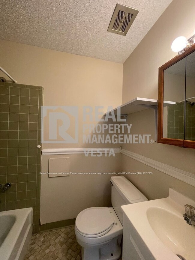 Building Photo - 102 Trippi Terrace