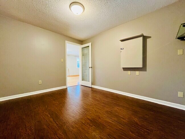 Building Photo - 30 Margin St