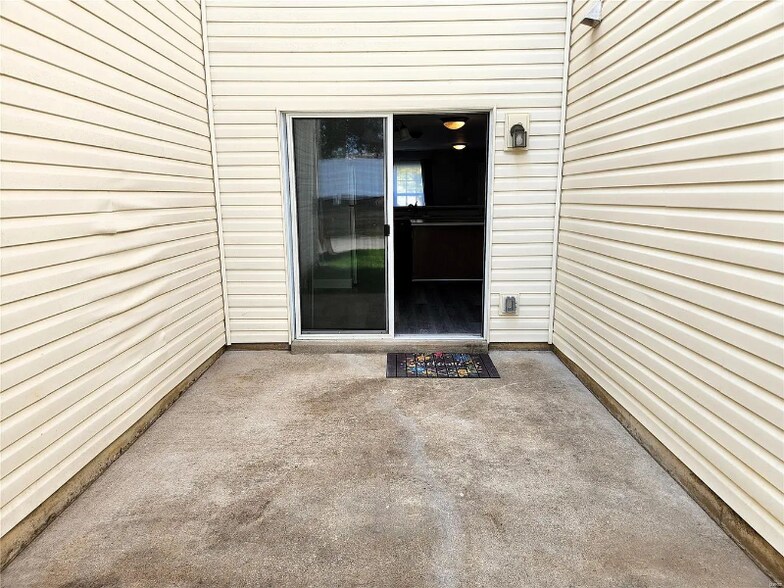Building Photo - 419 Wild Oak Dr