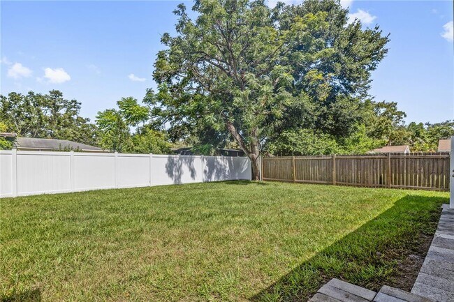 Building Photo - 9314 N Ashley St