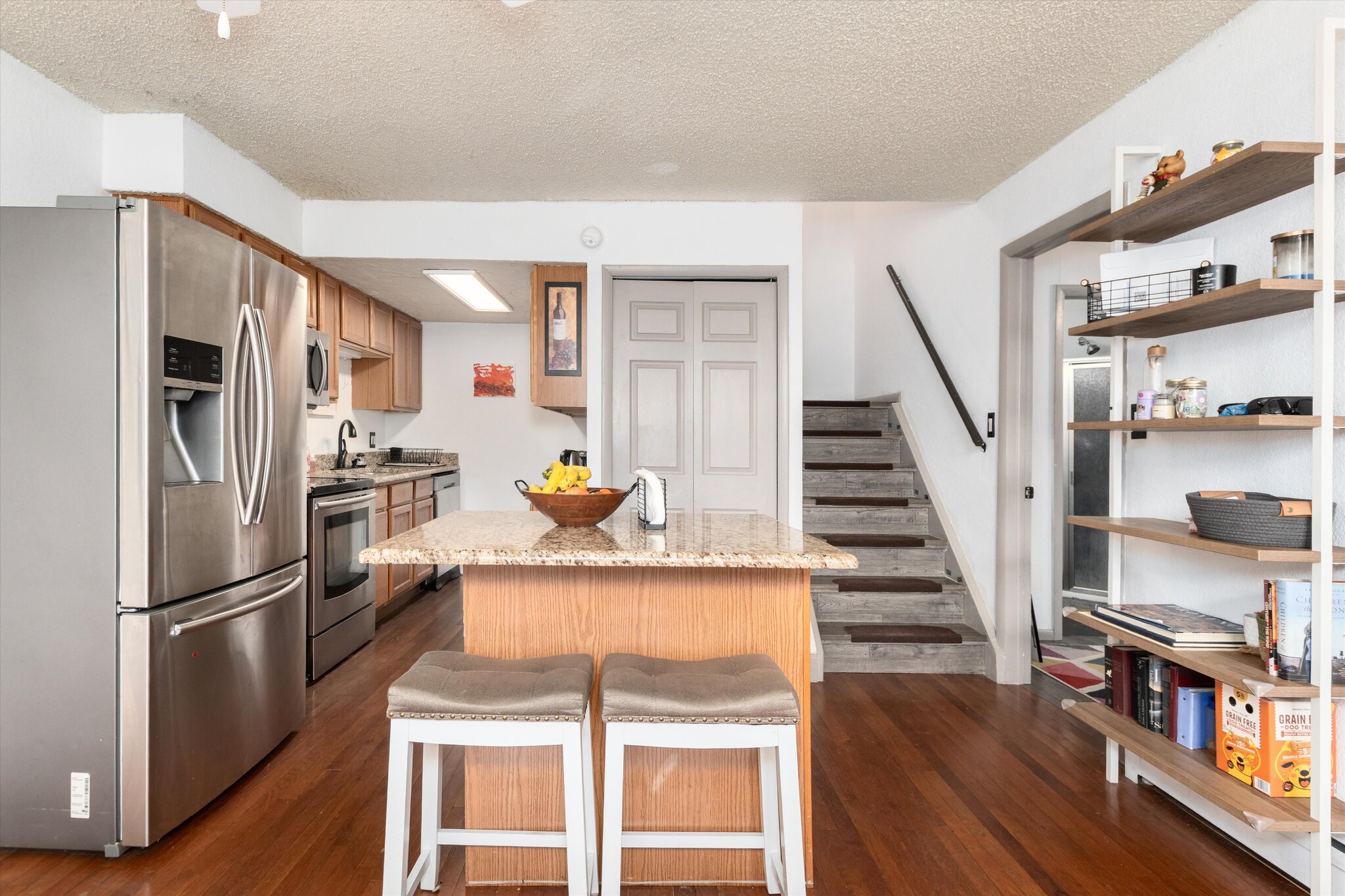 Building Photo - 857 S Van Gordon Ct