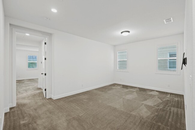 Building Photo - 4 Bedroom Upscale Rocklin Home Available NOW