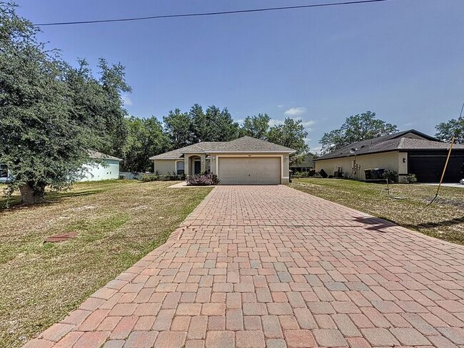 Building Photo - Charming 3-Bedroom Rental in Poinciana