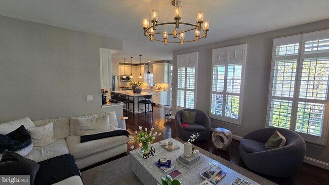 Building Photo - 47400 River Crest St