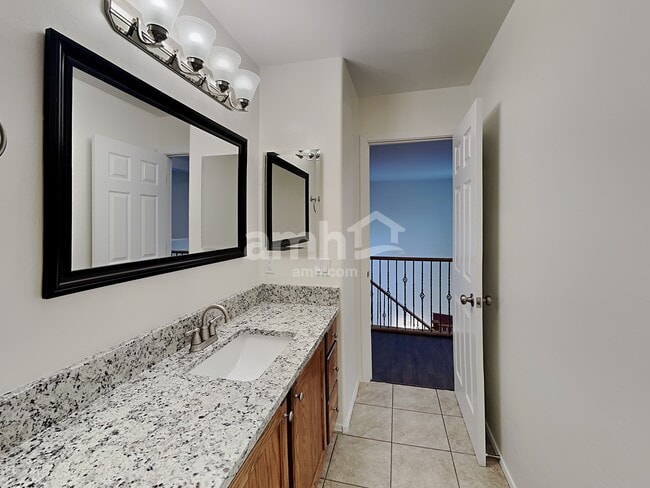 Building Photo - 887 E Autumn Harvest Pl