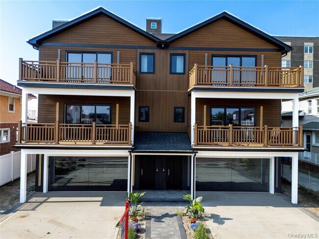 Building Photo - 622 W Penn St