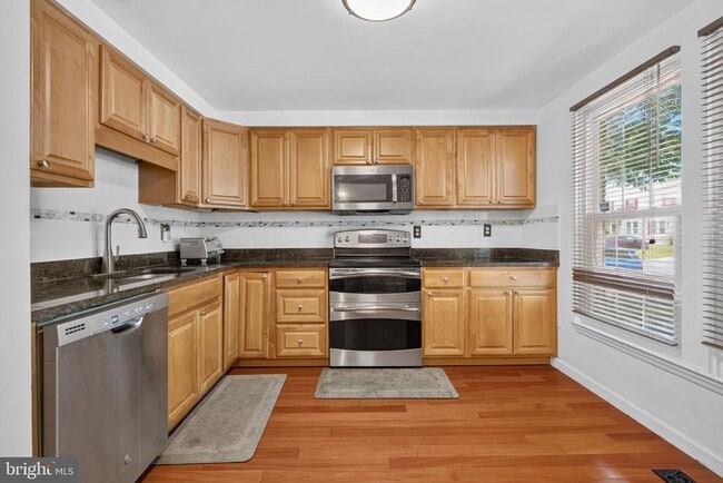 Building Photo - 10522 Lime Tree Way