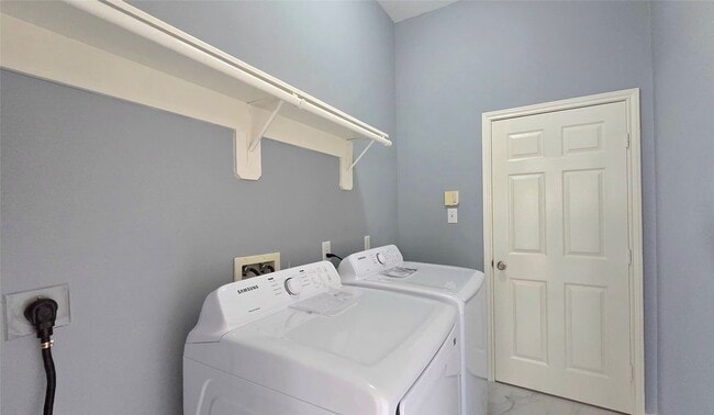 Building Photo - 6139 Rachels Ct