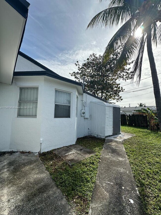 Building Photo - 2628 Fletcher Ct