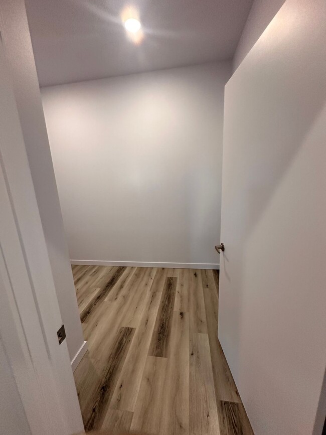 Floorplan - Large One Bedroom Close to Vancouver Mall