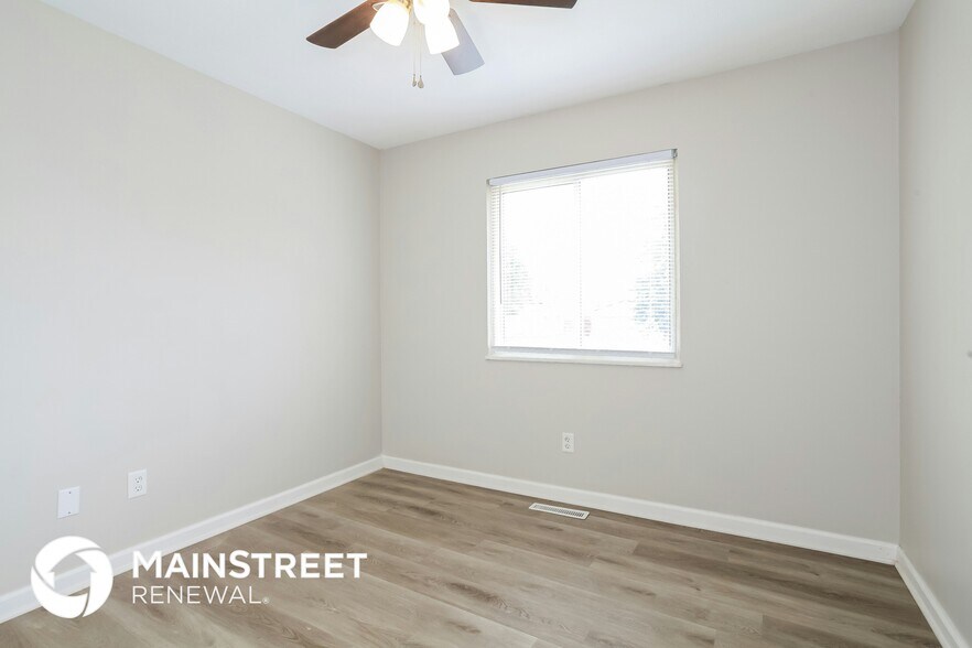 Building Photo - 504 Harland Dr