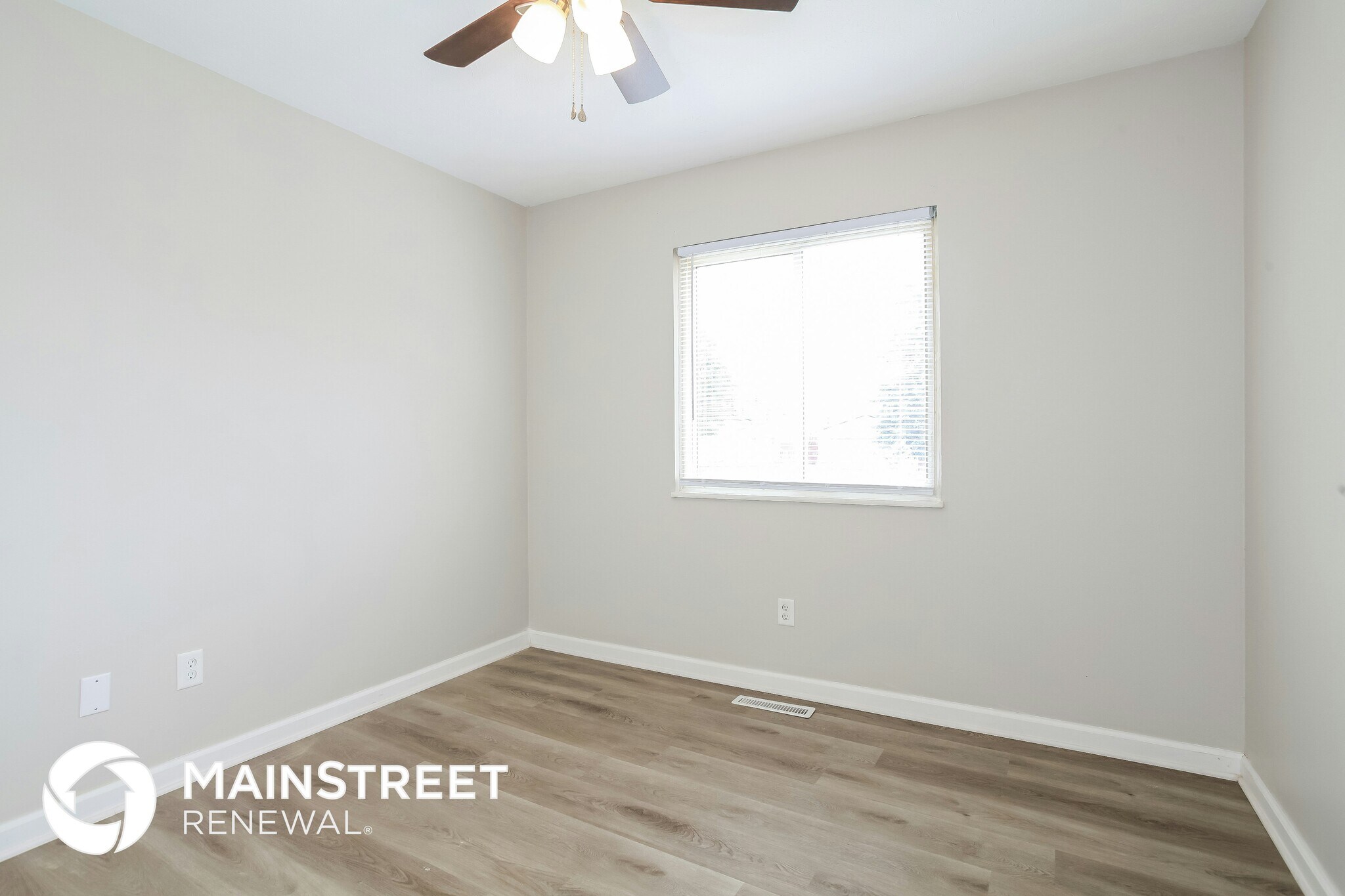 Building Photo - 504 Harland Dr