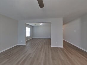 Building Photo - 15680 Del Norte Dr