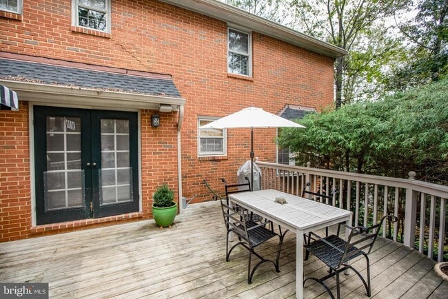 Building Photo - 20 Aiken Rd