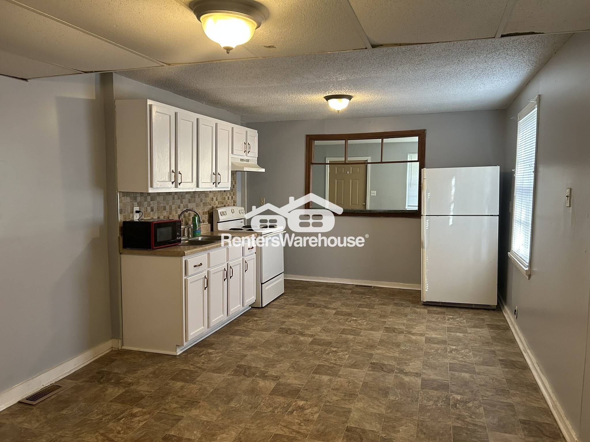 Building Photo - 629 Seminole Cir