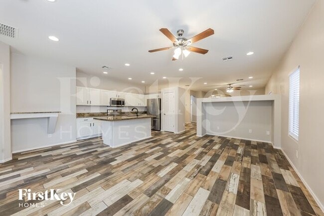 Building Photo - 4621 W Fortune Dr
