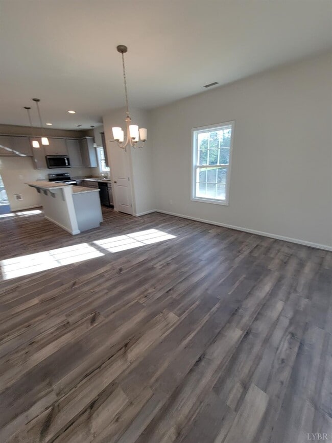 Building Photo - 1035 Old Trl Rd