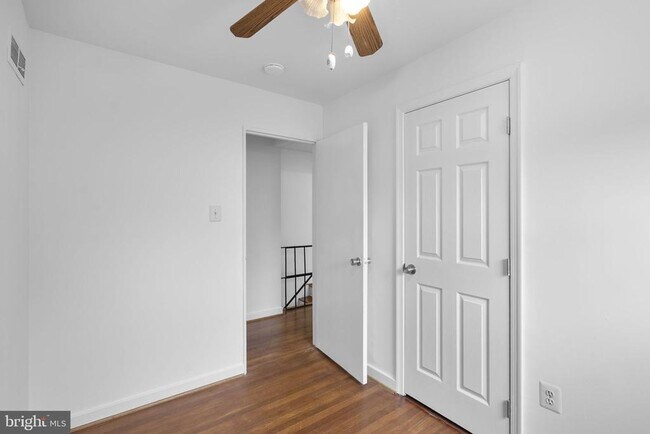 Building Photo - 6212 Carters Ln