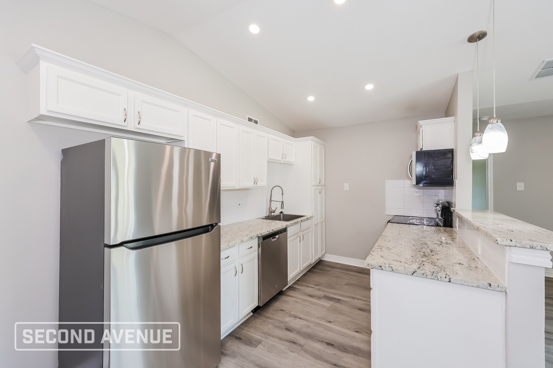 Building Photo - 2024 Lewiston Ave