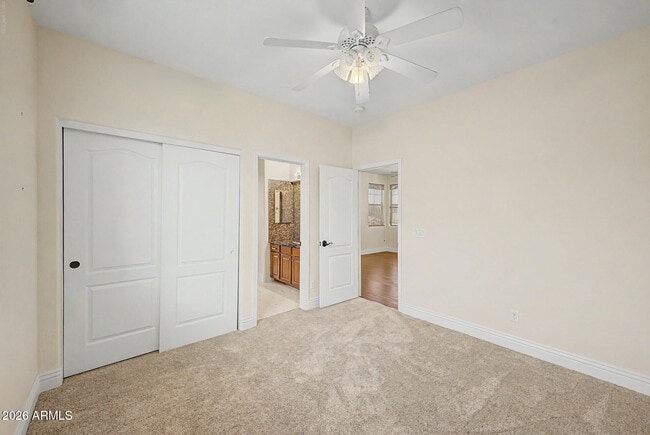 Building Photo - 2737 W Glenhaven Dr