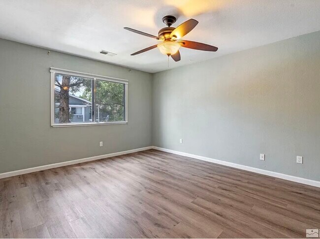 Building Photo - 2300 Dickerson Rd