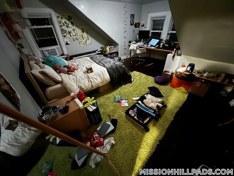 Building Photo - 40-42 Hillside St.