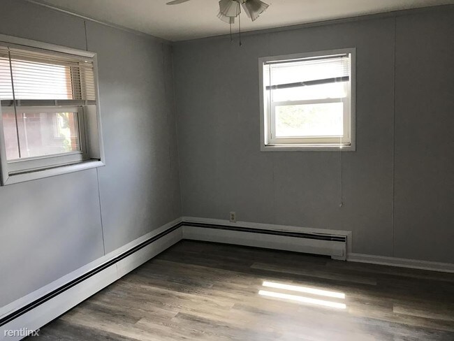 Building Photo - 801 23rd St