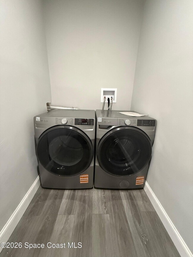 Building Photo - 130 Cascade Ave SE