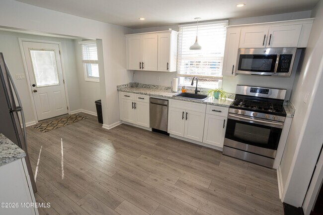 Building Photo - 17 George Rd