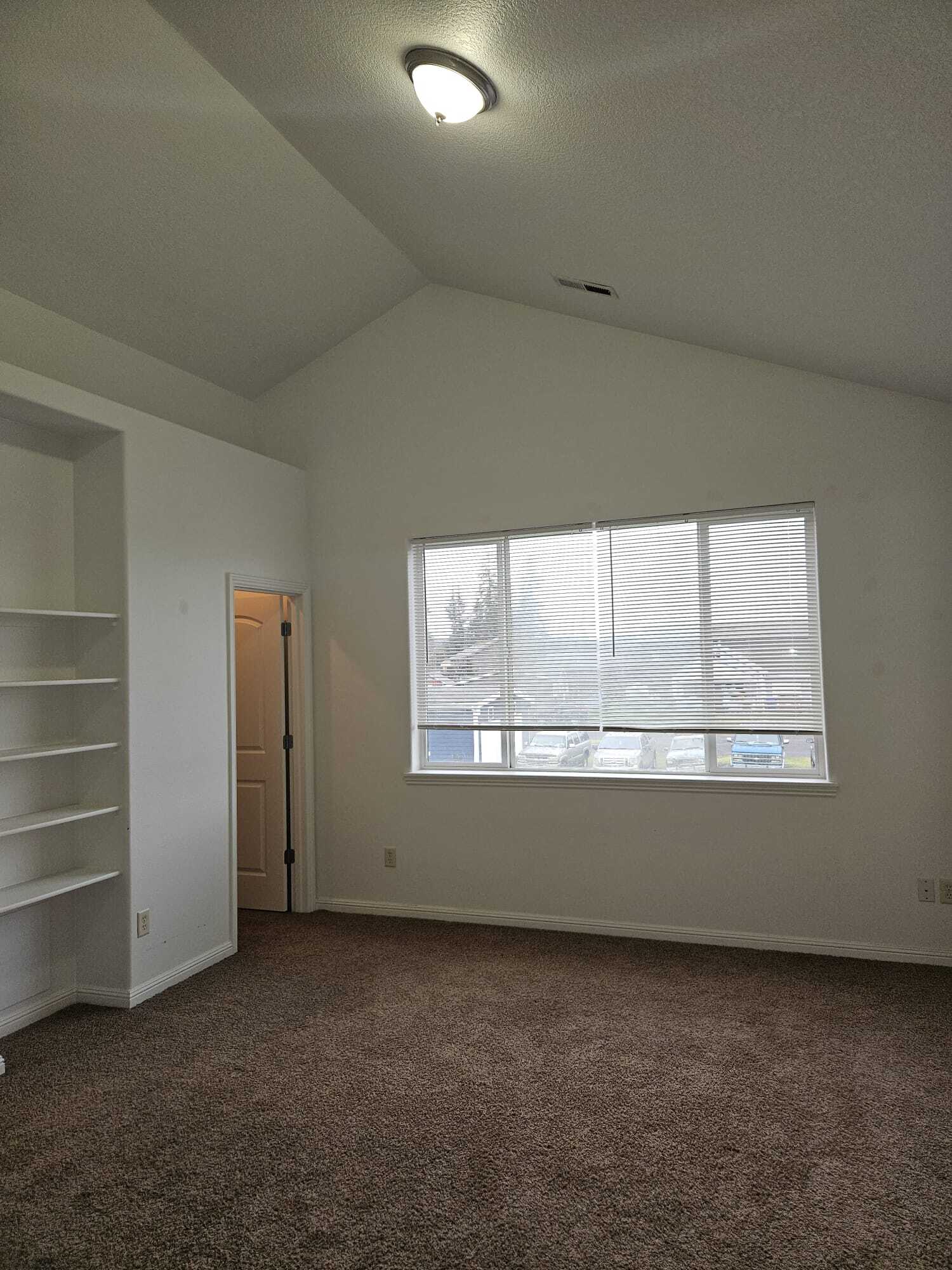 Master bed (walk in closet by window) - 528 Fenton Ave