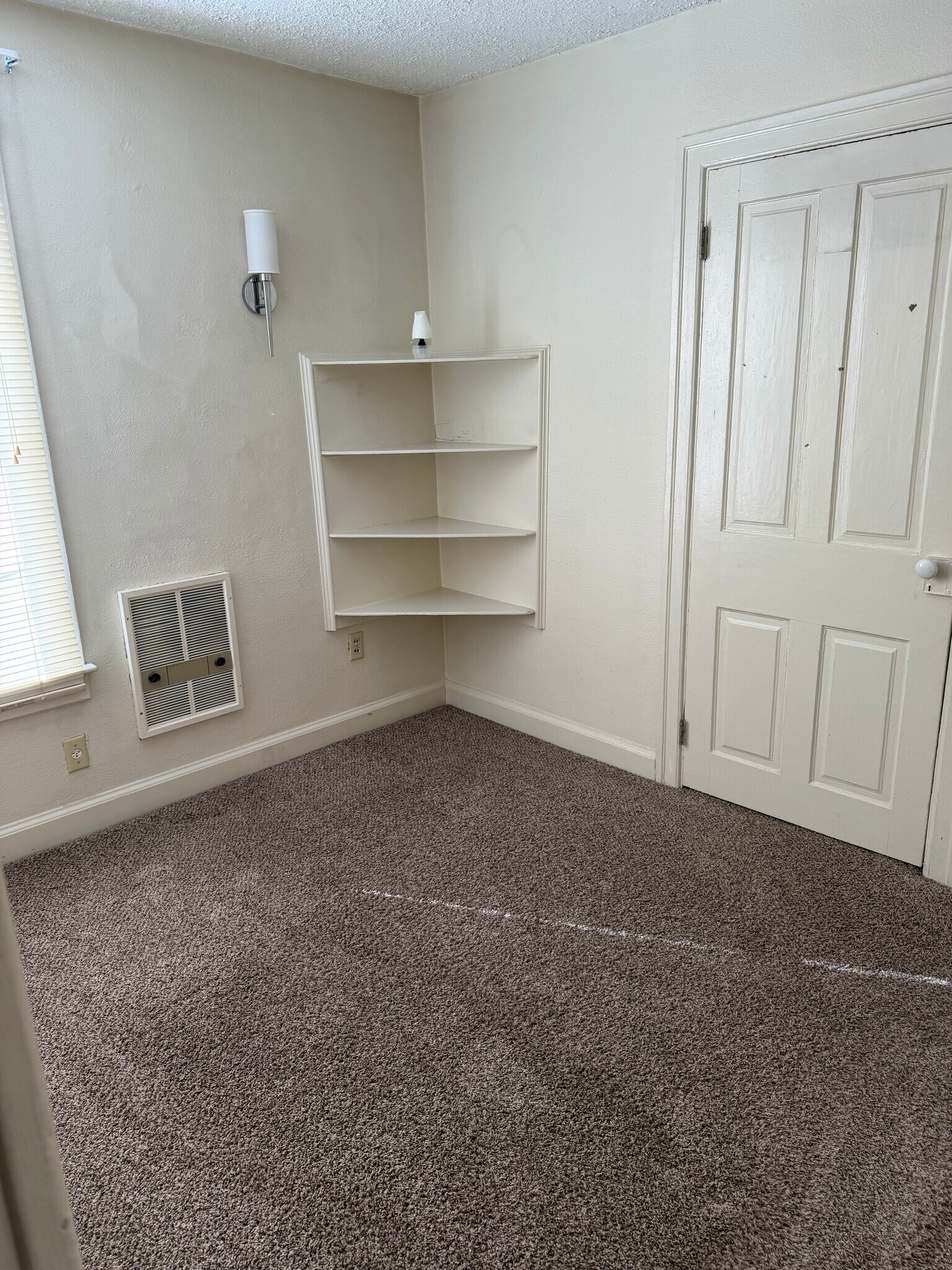 Building Photo - 230 Adelia St